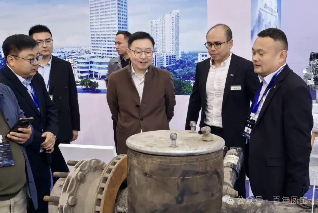 九游网·官方端网站登录入口重科系列高效节能产品亮相中国国际商用车展